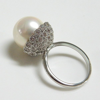 高貴鑽面珠盤珍珠戒指